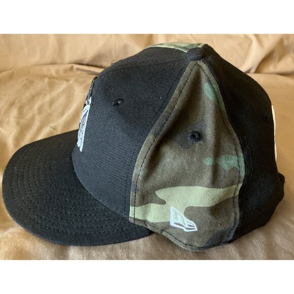 Chicago Blackhawks Hat New Era 9Fifty Adjustable SnapBack Cap Black/Cammo - Picture 3 of 5